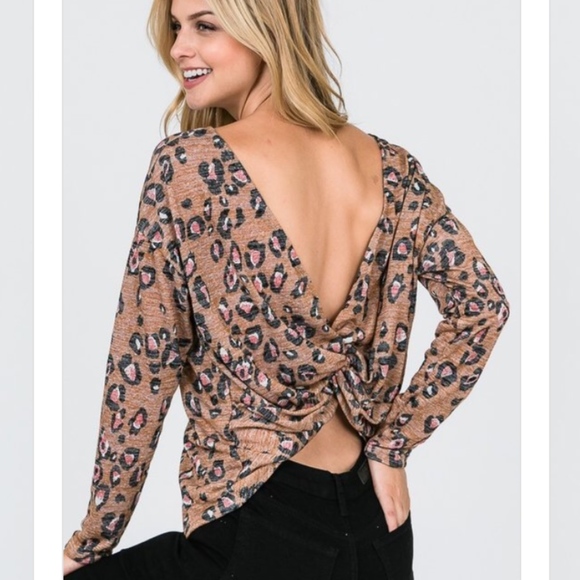💕Last One💕ERYN Leopard twist back top - Picture 2 of 7